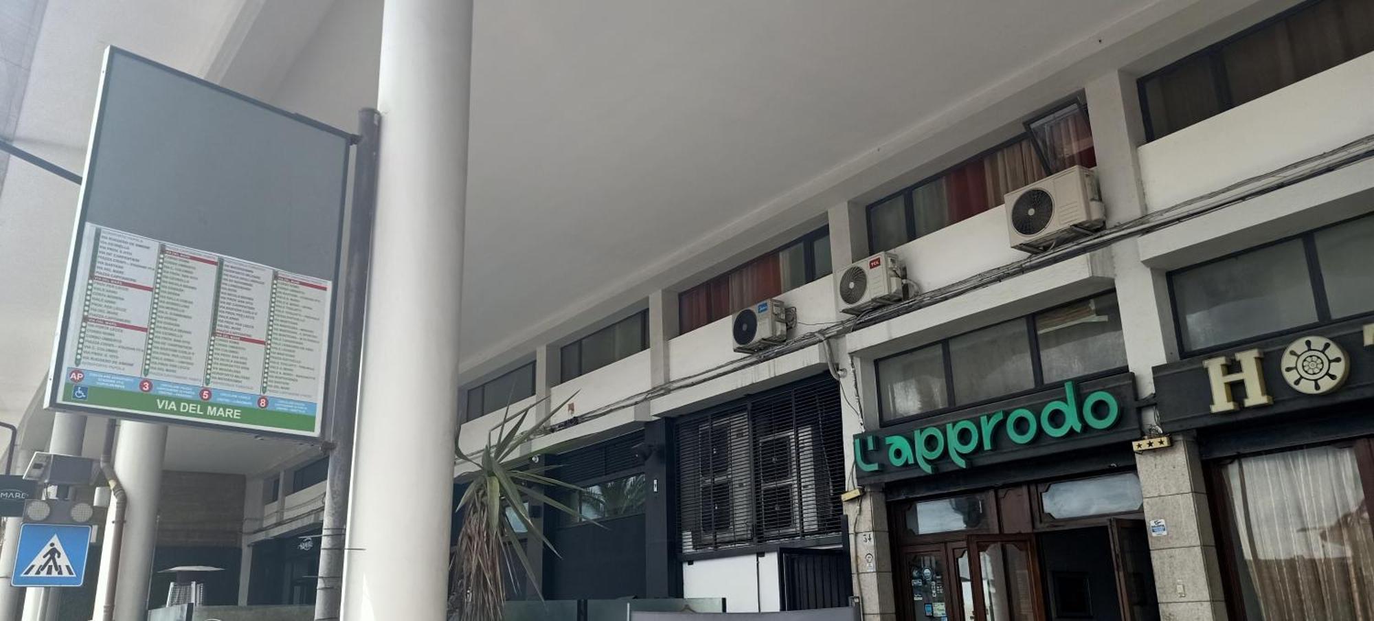 Hotel L'Approdo ブリンディジ エクステリア 写真