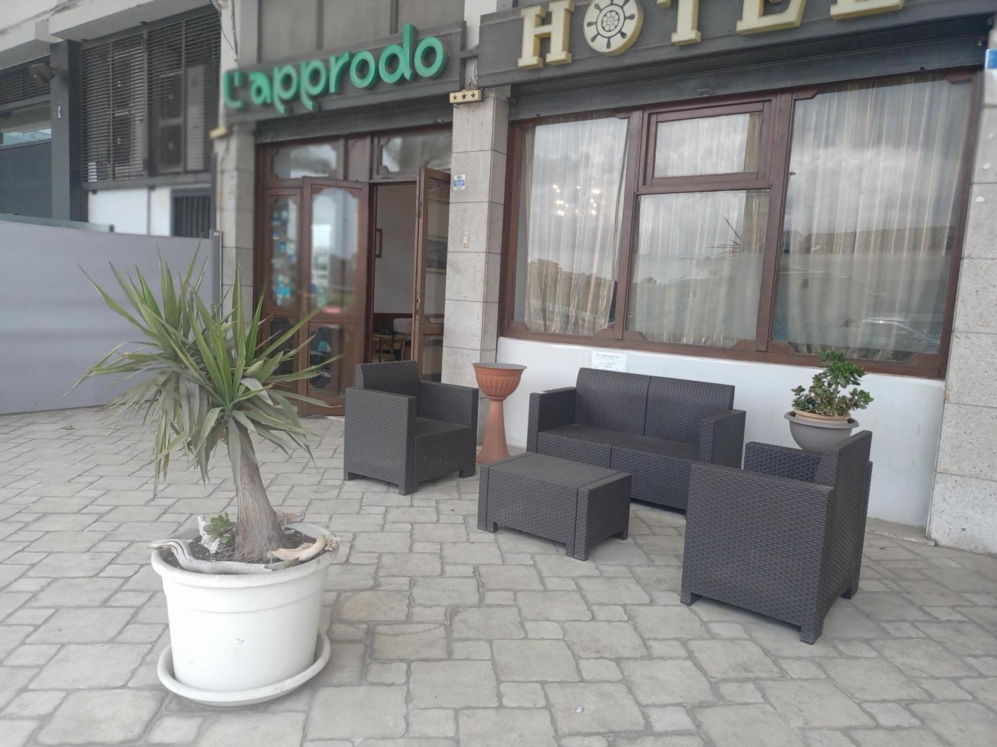Hotel L'Approdo ブリンディジ エクステリア 写真